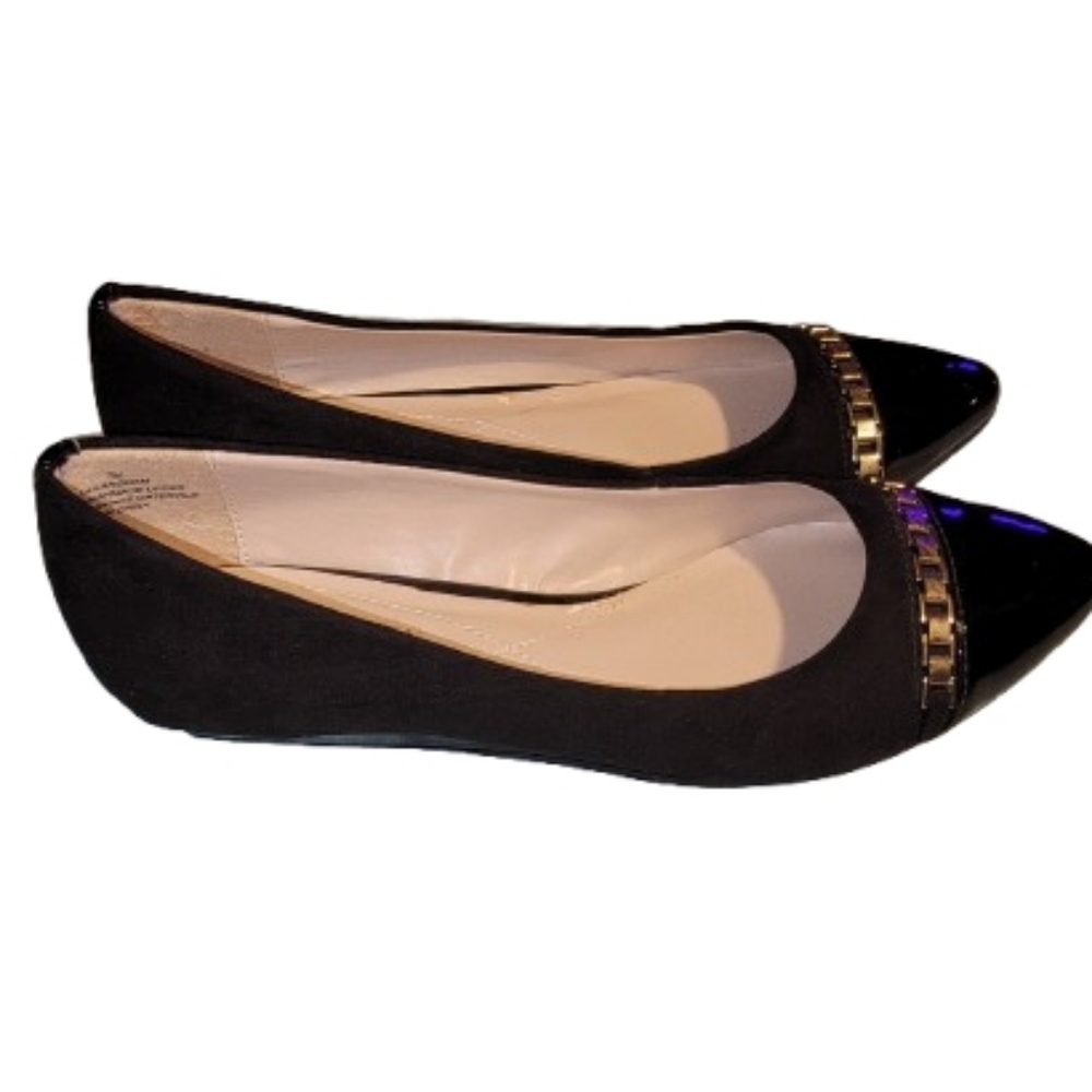 Laura Ashley Black Flats w/ Gold Detail Size 7 - Picture 2 of 7